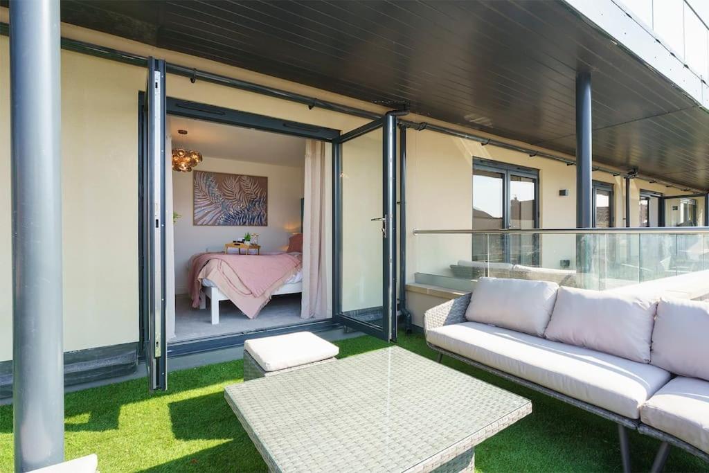 Darlington - 2 Bedroom Luxury Apartment By Mint Stays Bristol Exterior photo